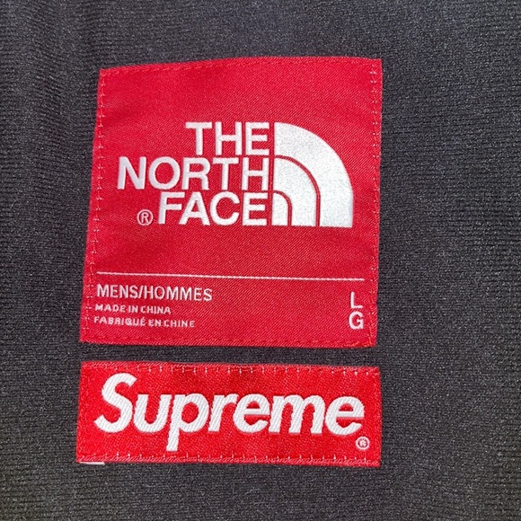 ❗️SUPREME x NORTHFACE NWT❗️ - Picture 6 of 8